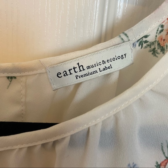 Earth Floral Dress - Picture 5 of 6